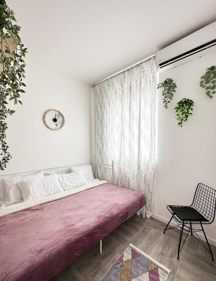 Studio Apartment, 5 Minutes To The Beach Bar Eksteriør billede